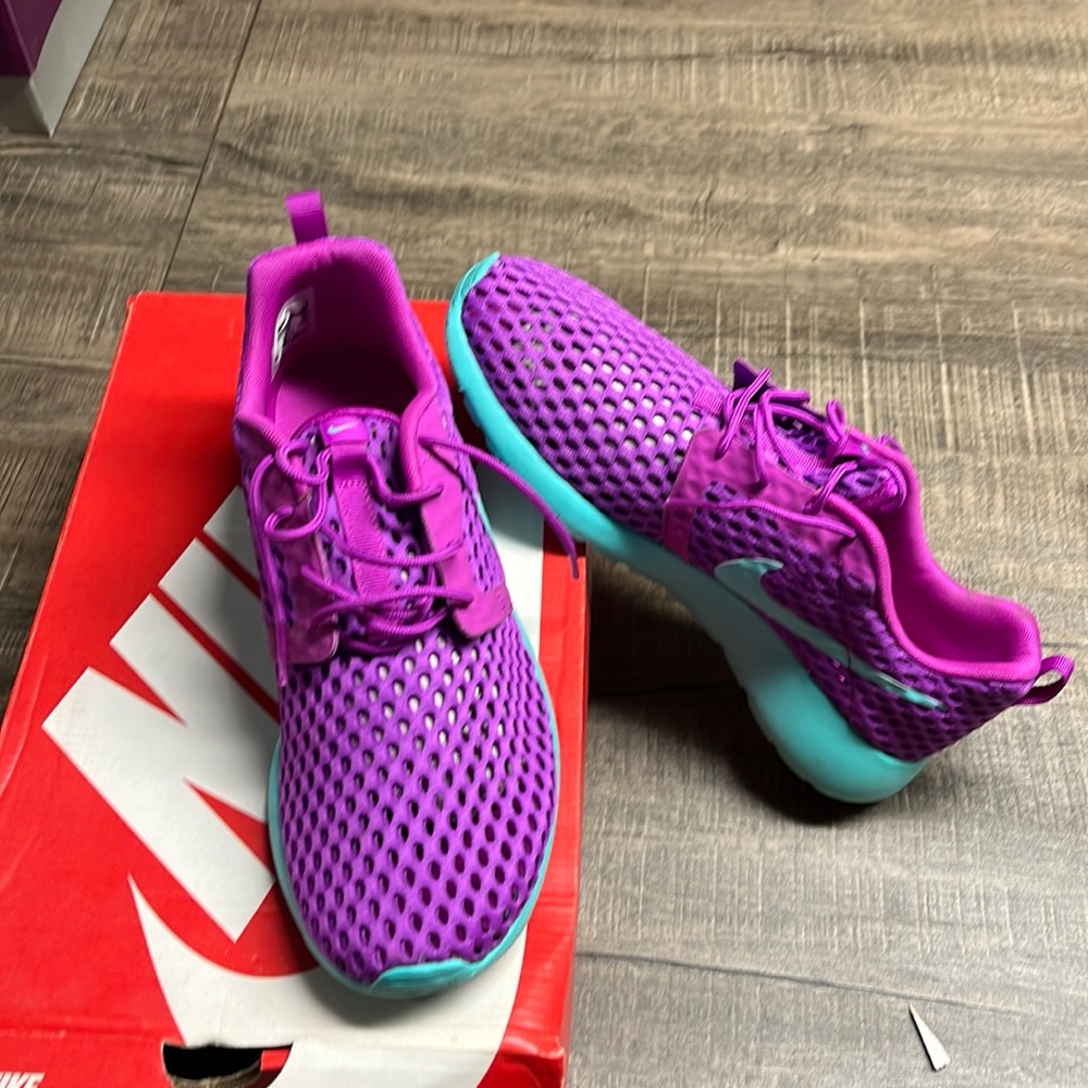 Nike Roshe One Flight 8.5 (7Y)